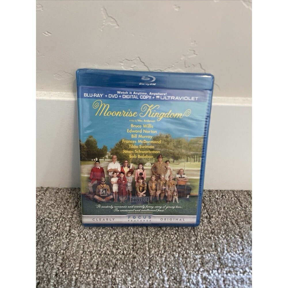 Moonrise Kingdom (Blu-ray/DVD, 2012, 2-Disc Set) New Sealed